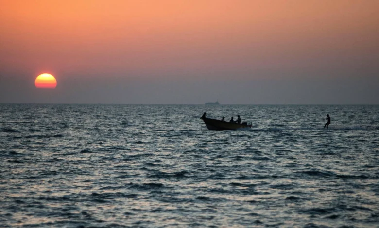 How To Travel From Tehran To Bushehr: Your Ultimate Guide 1 The Seaside Scenery In Bushehr, Southern Iran
